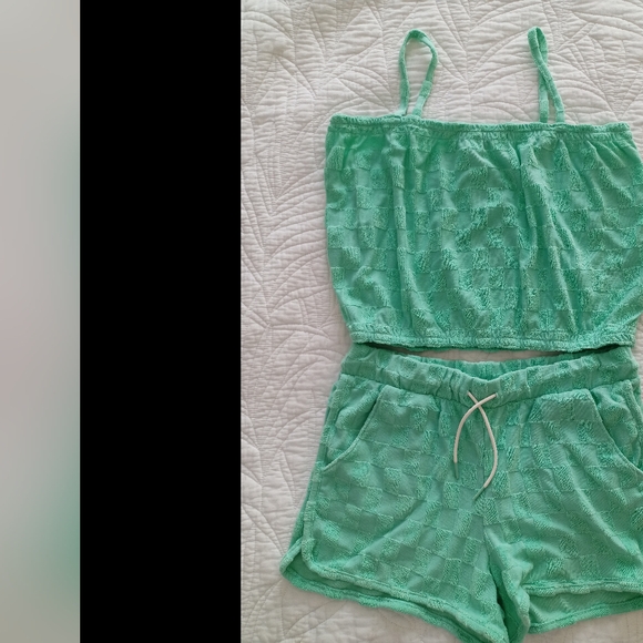 Sleeveless Patterned Loop-Terry Top & Cheer Shorts Set for Girls (Size 18) - Picture 6 of 6